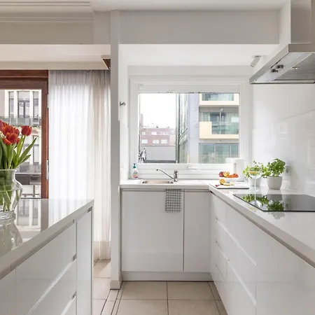 Weloveoostende - Newly Renovated Large 150m From The - Including Bed Sheets And Final Clea-ning Daire Oostende