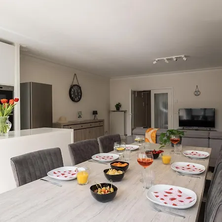Apartment Weloveoostende - Spacious 150m From - Including Bed Linen And Final Clea-ning Ostende